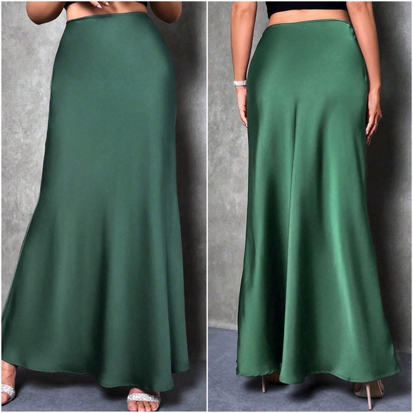 Luxe Satin Zipper Minimalist Maxi Skirt - Picture 3 of 6